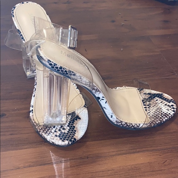 Women heels - Picture 2 of 3